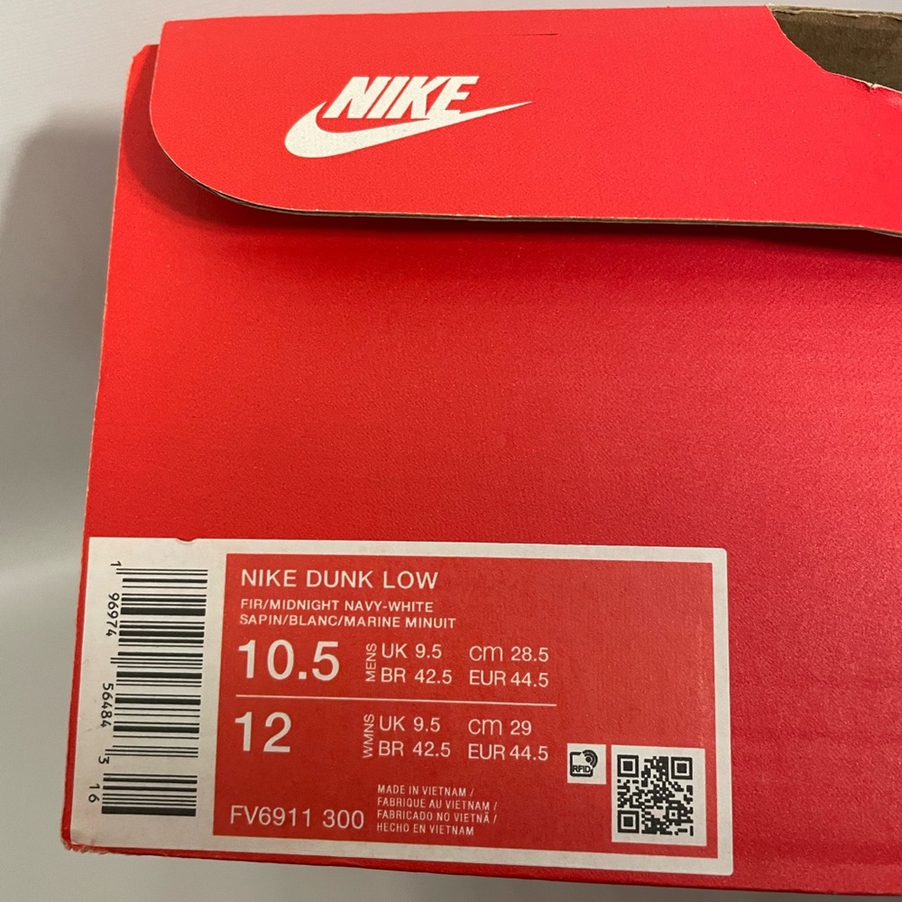 Nike dunks low - image 6